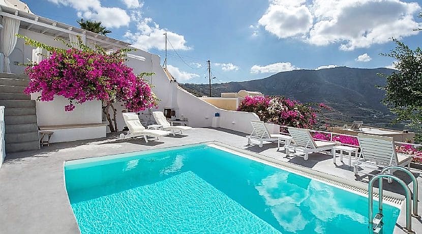 Santorin - villa traditionnelle avec piscine à Exo Gonia